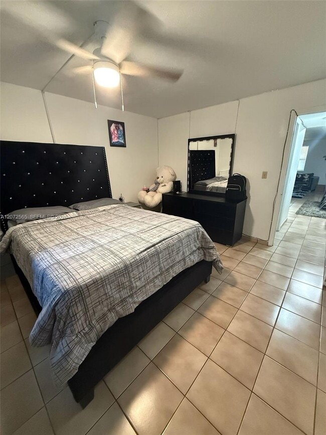 Photo - 4655 Palm Ave Unit 209