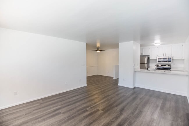 Photo - 7317 Haskell Avenue