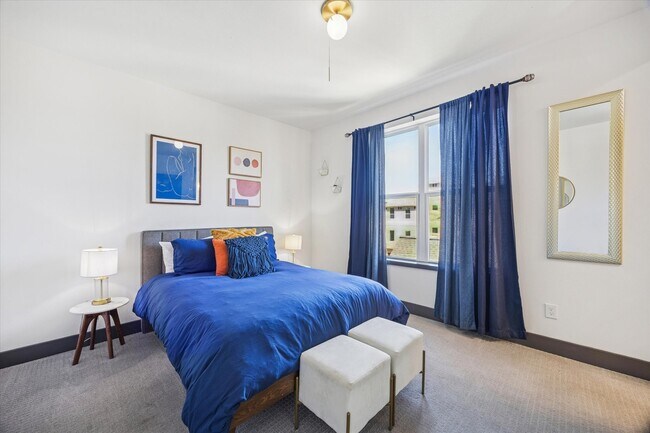 Building Photo - 1404 Goliad St