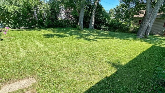 Photo - 222 Woodlawn Dr