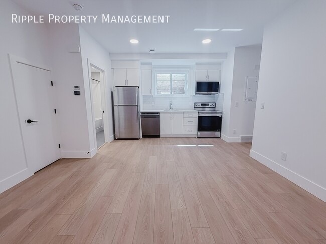 Photo - AMAZING 2 BEDS, 1 BATHS MULTIPLEX | AIR CONDITIONING & WINDOW COVERINGS
