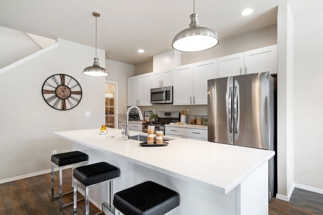 Photo - Pet Friendly Townhome with Leasing Special!