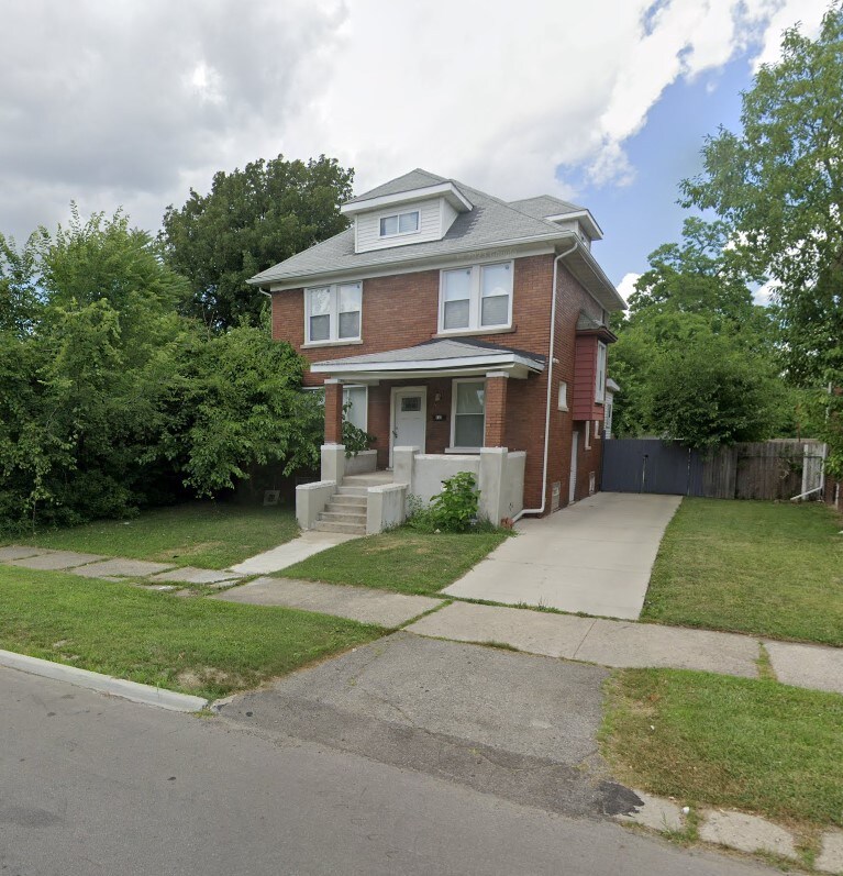 Photo - 533 Trowbridge St