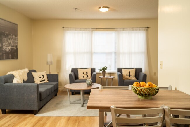 Living room/dining room - 1221 Mountain View Dr Apartment Unit A-E