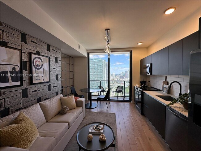 Photo - 398 NE 5th St Unidad 3008