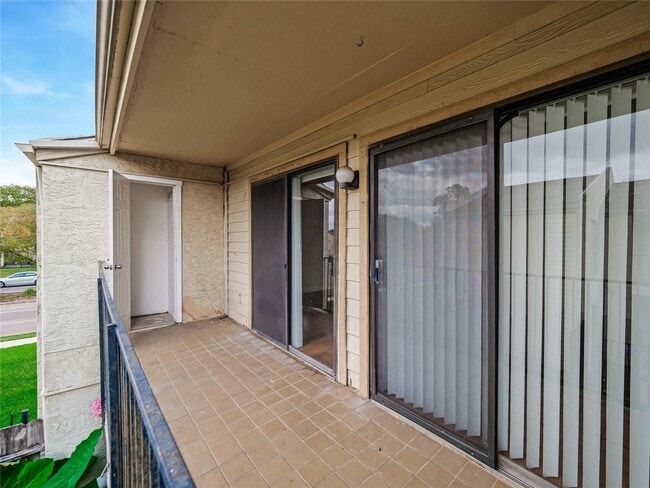 Building Photo - 10075 Westpark Dr Unit 9