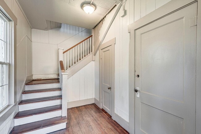Photo - 1221 W 2nd Ave