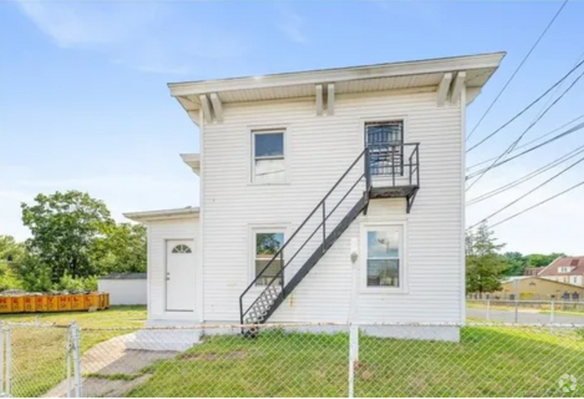 Building Photo - 104 1st St Unit 1 Rental