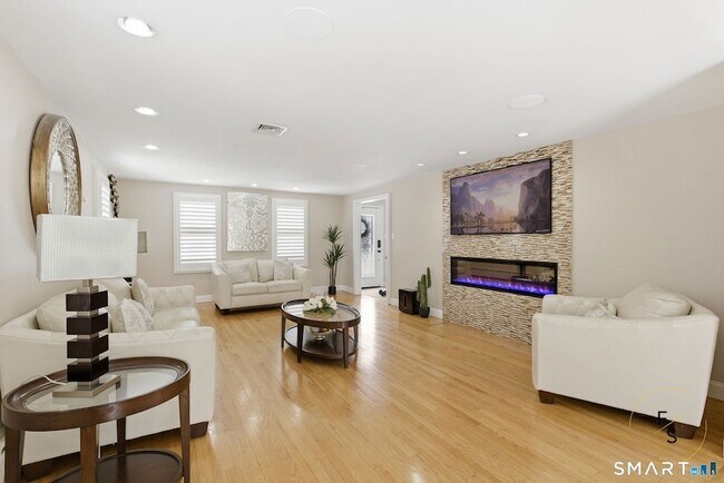 Photo - 508 Highland St