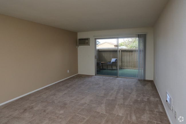 2BD - Living Room - Garden View Apartments