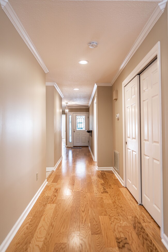 Photo - 285 Sugar Gum Ln