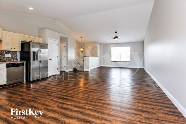 Photo - 124 Intrepid Ave
