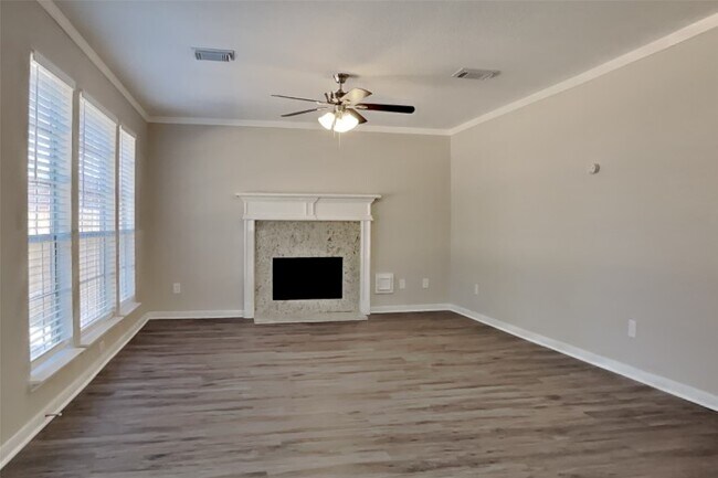 Photo - 727 Pateway Ct