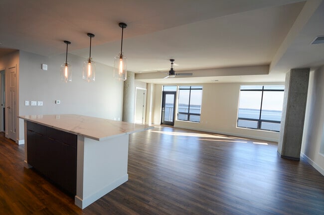 151 E Wilson