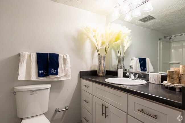 2BR, 1BA - 1,120SF