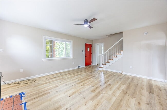 Photo - 552 Stephens St