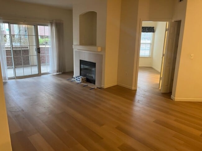 Building Photo - 2-Bedroom Condo at Meadows on the Parkway Unit 25