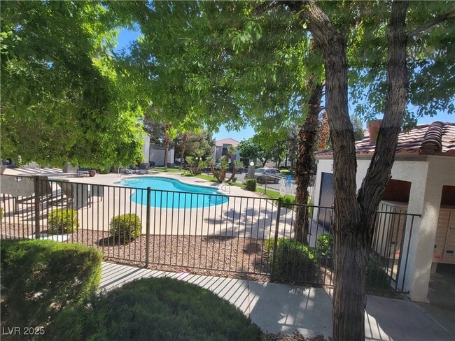 Photo - 7413 W Russell Rd Unit 107