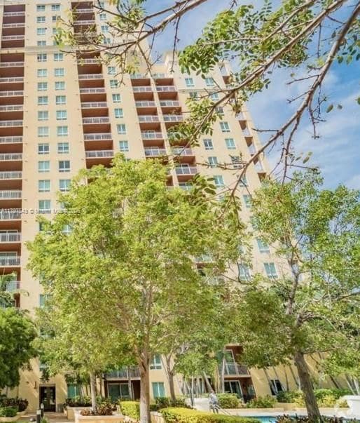 Building Photo - 7350 SW 89th St Unit 1804S Rental