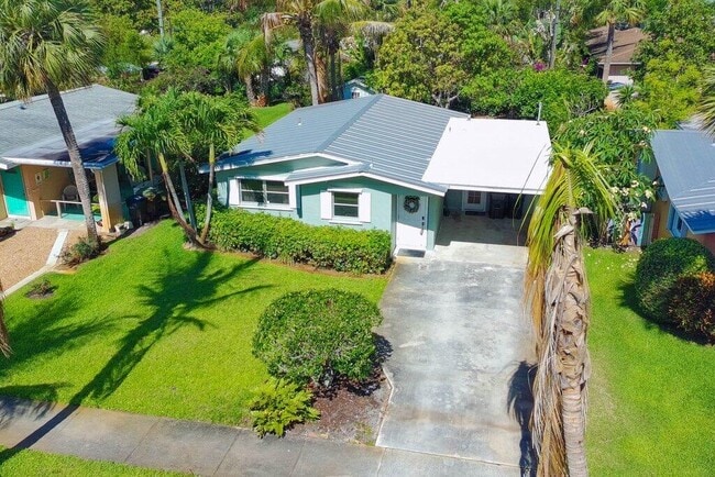 Photo - 262 SE Monterey Ave