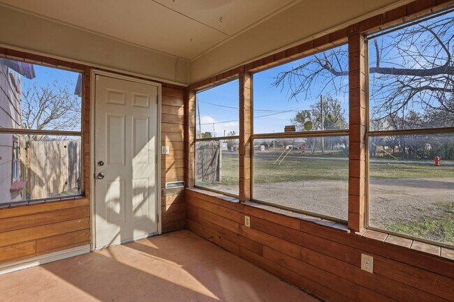 Photo - 1009 NW 97th St