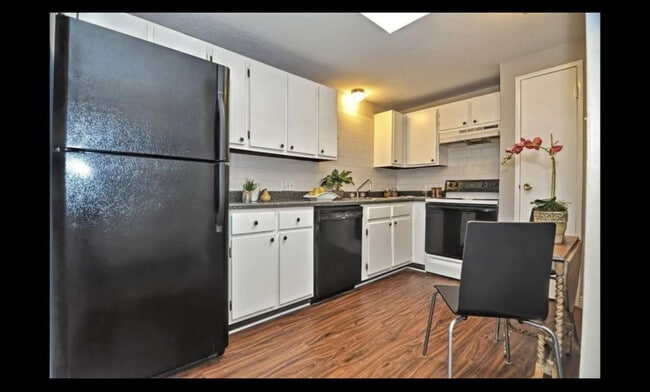 Photo - 688 Boston Post Rd E Unit 301