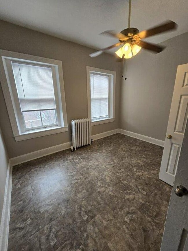 Photo - 751 8th St SE Unit 3