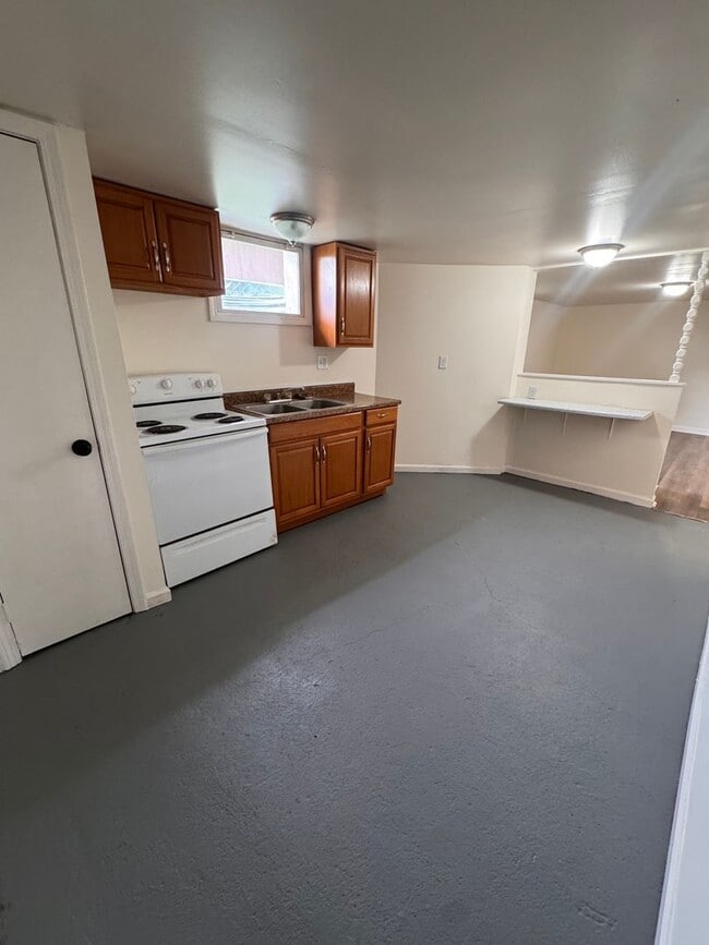 Photo - 1117 N B St. Unit 3
