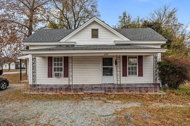 Building Photo - 210 S Elm Ave Unit A