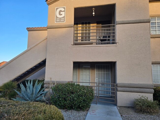 UPGRADED CONDO READY TO MOVE INTO! - UPGRADED CONDO READY TO MOVE INTO!