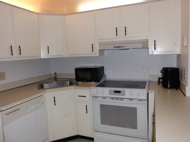 Photo - 121 Lake Pine Cir Unidad A-2