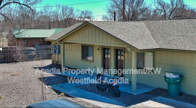 Photo - 571 N 10th Pl