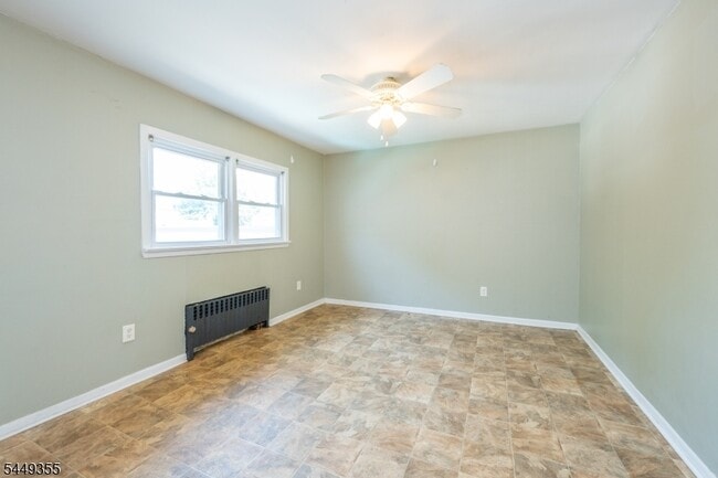 106 Broughton Ave
