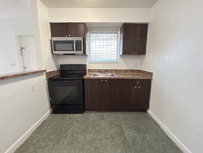 Building Photo - 661 NE 86th St Rental