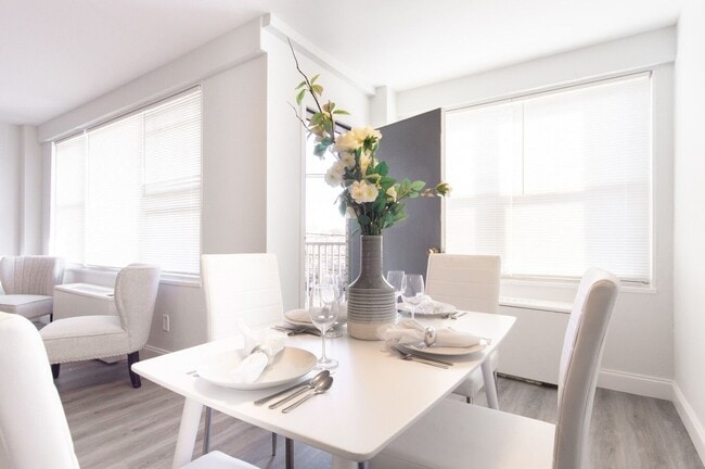Dinette/Balcony Door
