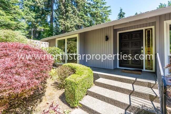 1405 Greentree Cir