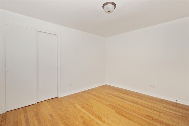 Photo - 8806 S Cottage Grove Ave Chicago, IL 60619