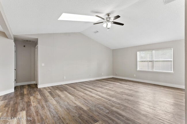 Photo - 13335 Currituck Dr N