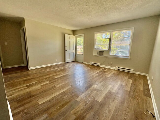 Photo - 301 Shelden Dr Unit C