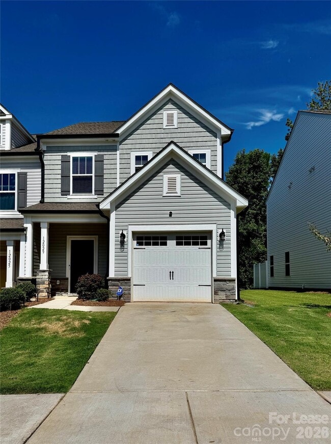 Building Photo - 12029 Basking Dr