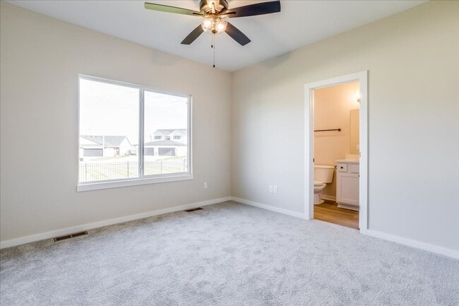 Photo - Chuck Floor Plan - Fox Creek