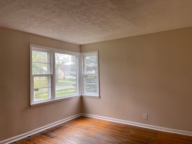 Photo - CALL TODAY TO RENT YOUR HOME SWEET HOME !!!