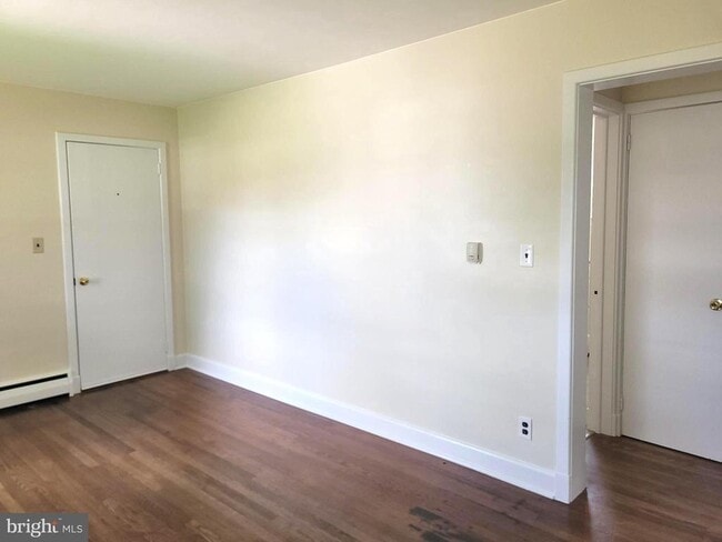 Photo - 2747 Cedarhurst Rd