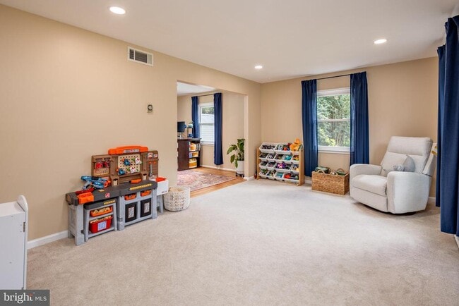 Photo - 15005 Narrows Ln