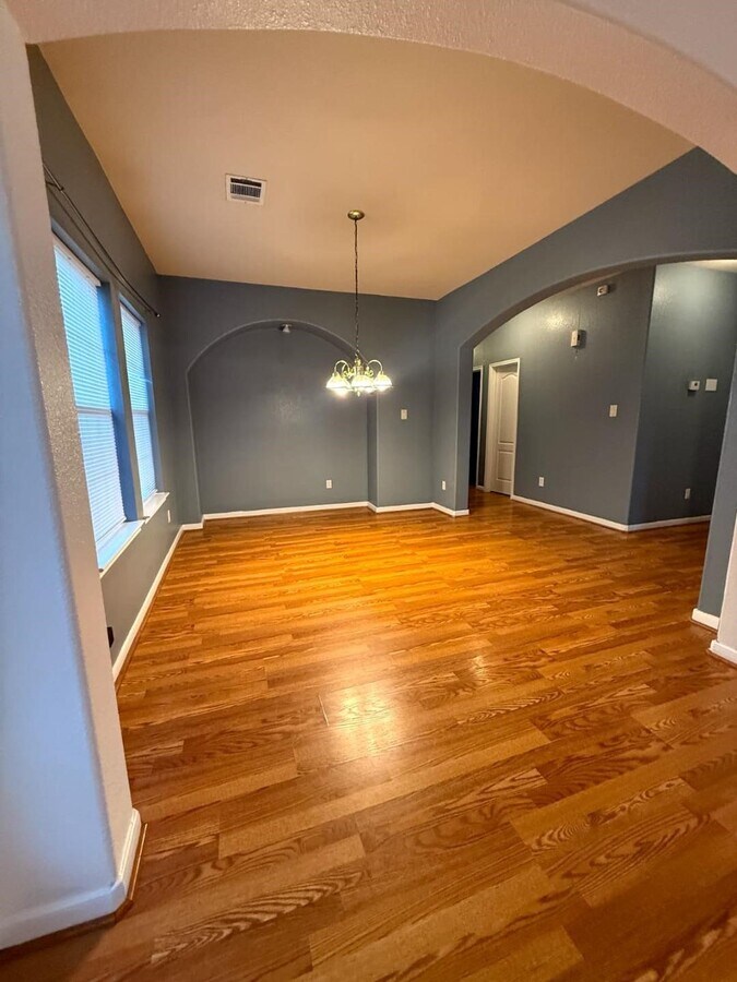 Photo - 10110 Gil Jr Ln