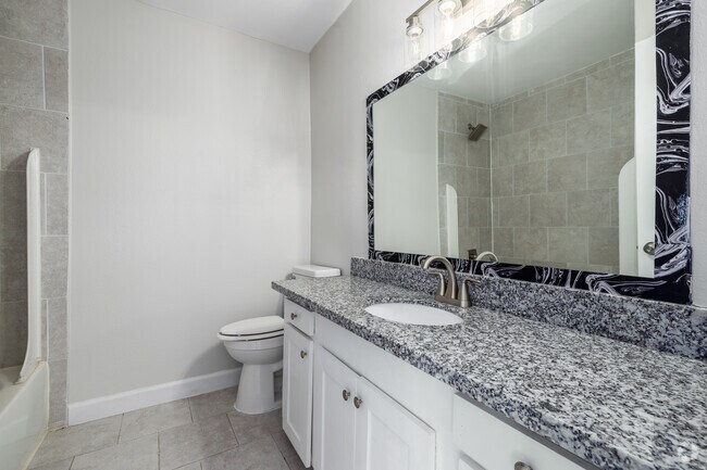 1BR, 1BA - 650SF - Bathroom - Rose Garden Apartments