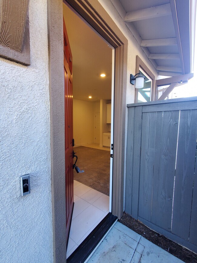 Photo - 5937 Rosalee St