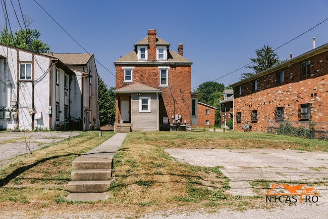 Photo - 363 E 12th Ave