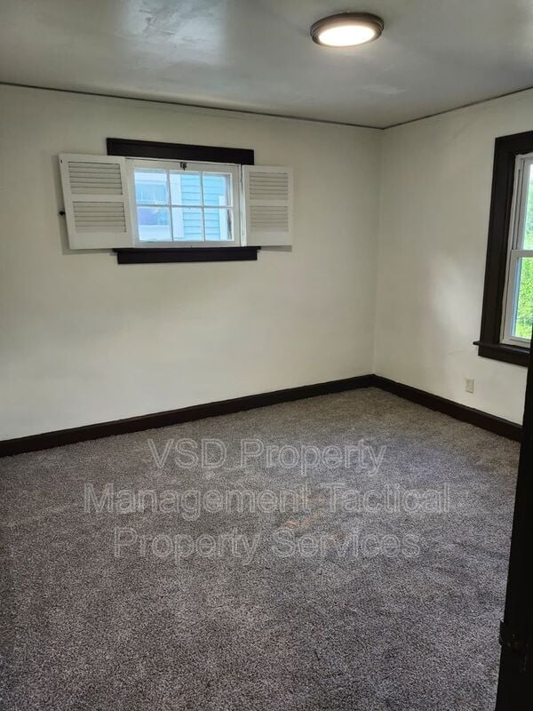 Photo - 860 Clarence Rd