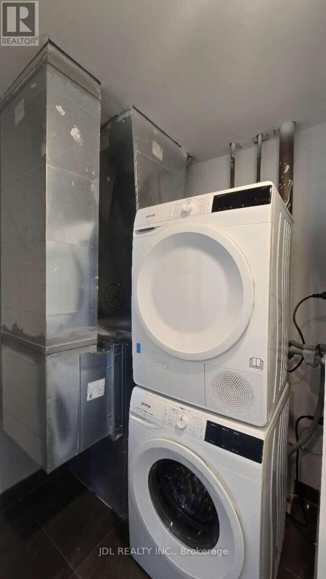 Photo - 88 Queen St E Unité 2803